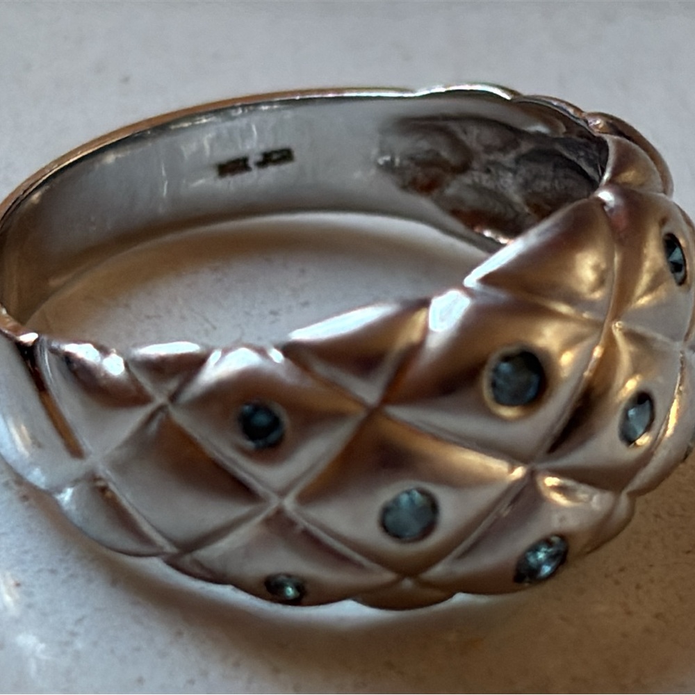 ✨SOLD✨
Exquisite 14k White Gold & Blue Diamond Ring - Picture 14 of 14